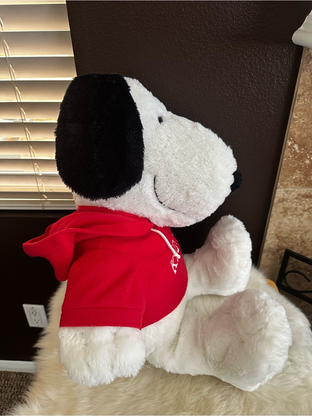 Rare•Cedar Fair• Iconic Peanuts Snoopy Plush with Knotts’s Berry Farm Hoodie.